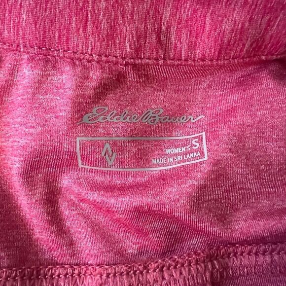 Eddie Bauer pink lightweight button down shirt - Picture 3 of 7